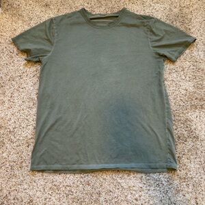 Lululemon men’s green tee size L